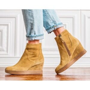 Sofft Aqua Waterproof Brown Suede Leather Wedge Ankle Booties Boots Women 10 NEW